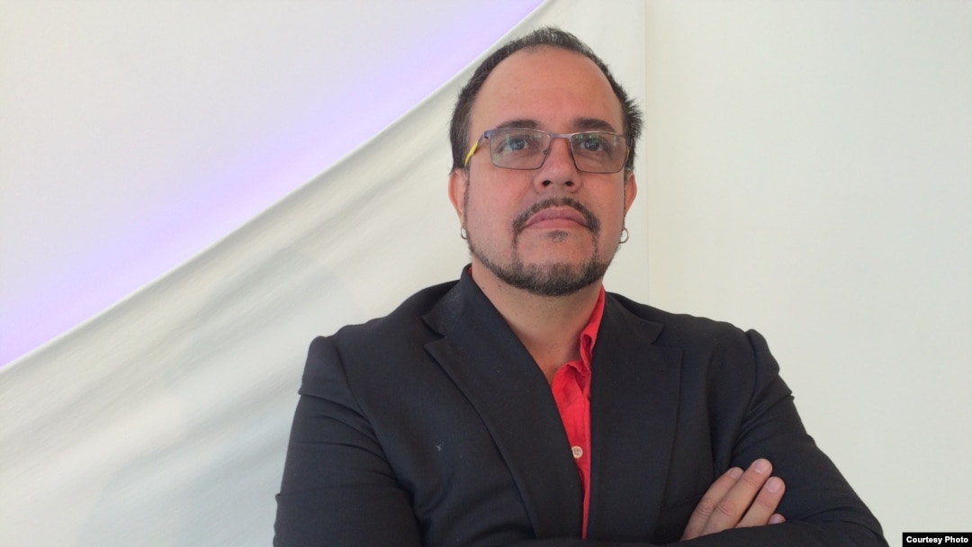 "Locos y Bajitos", un espacio para niños y familias a cargo del escritor cubano Andrés Pi Andreu (fotos del autor)