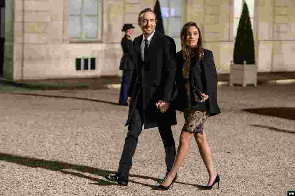 El dj francés David Guetta y su novia, la modelo cubana Jessica Ledon, llegan a la cena con Raúl Castro.