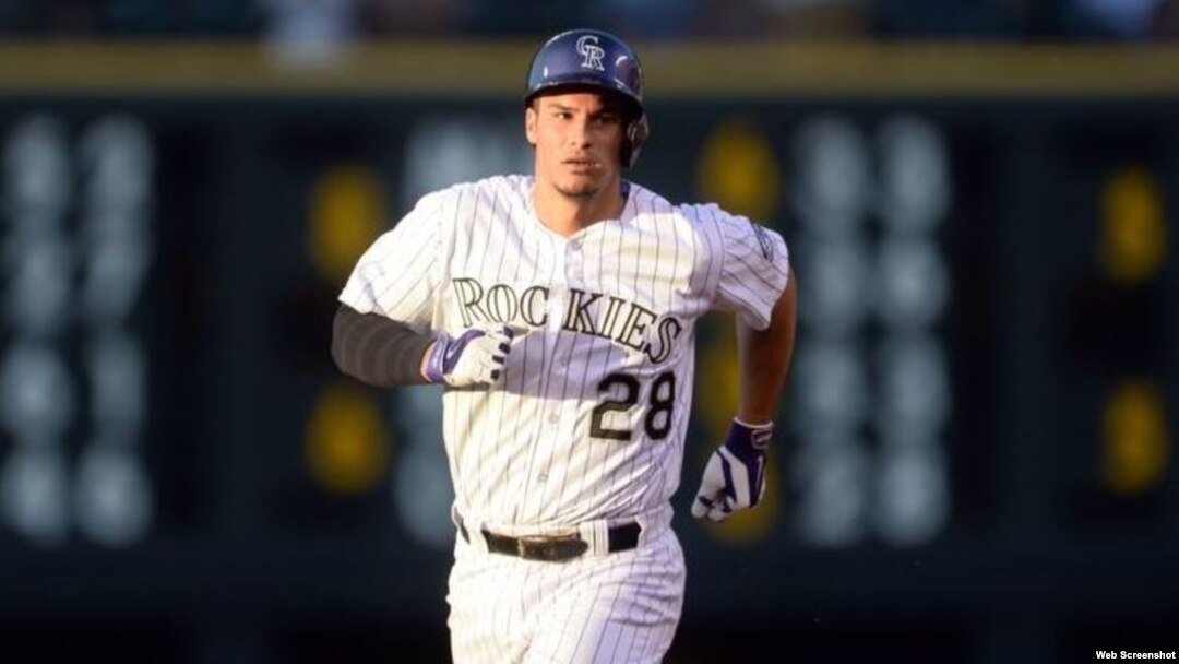Nolan Arenado, tercera base de los Rockies.