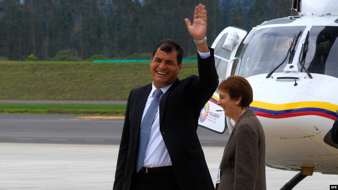 El presidente de Ecuador, Rafael Correa, en el nuevo aeropuerto de Quito.