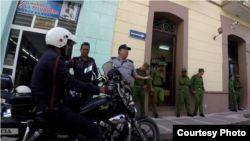 Fuertes medidas de seguridad rodearon el juicio a los asesinos del rockero Mandy en Camagüey (H.Constantín)