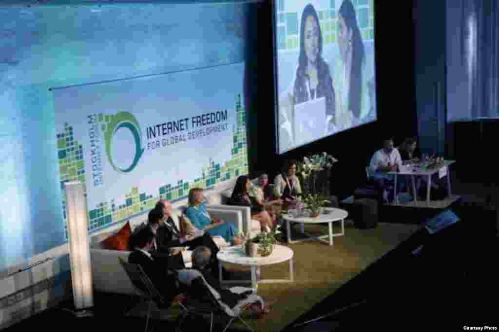 Panel sobre libertad en Internet