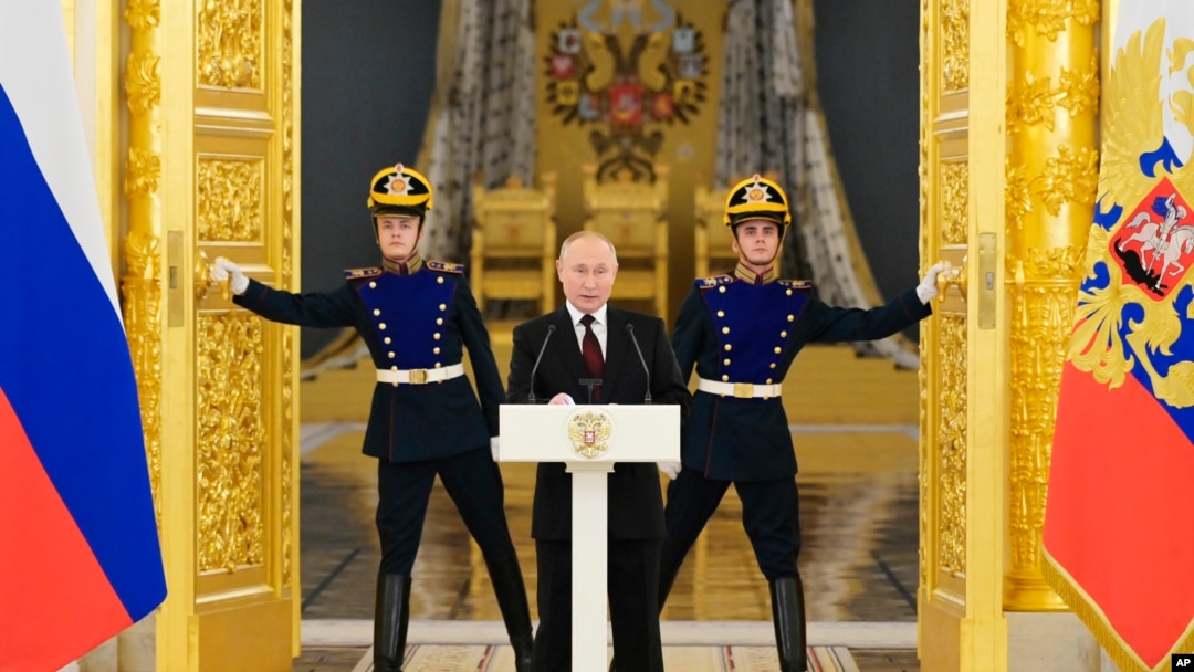 "Putin se siente Goliat en su imaginación". Foto Archivo. Putin en el Kremlin, en diciembre de 2021.