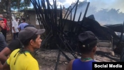 El incendio devoró las 15 viviendas que existían en el lugar. (Facebook/Rober Larrubia Mellenses por el mundo)