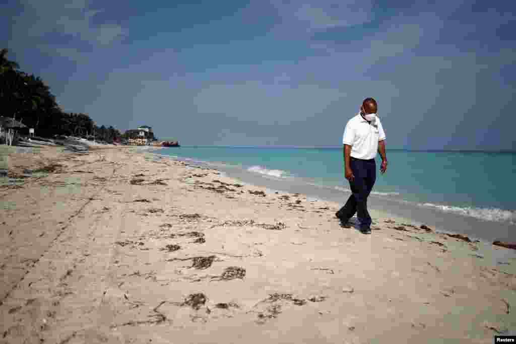 La playa de Varadero desierta sin turistas. REUTERS/Alexandre Meneghini