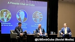 Mike Hammer (centro), jefe de la misión diplomática de EEUU en Cuba, participa en la conferencia OSAC Americas 2026, en Ciudad México. 