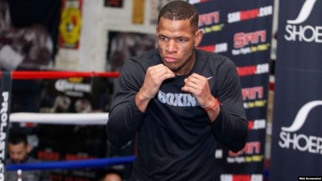 Sullivan Barrera entrena para su próximo combate.