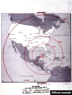 Mapa desclasificado de la CIA muestra rango de alcance de los misiles. (John F. Kennedy Presidencial Library and Museum)