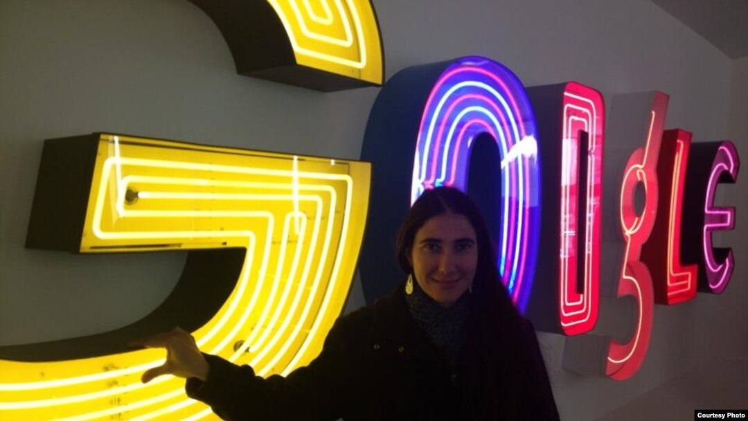 Yoani Sánchez en la sede de Google en Nueva York