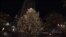 Iluminan árbol de Navidad del Rockefeller Center en Nueva York