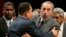 Fidel Castro y Hugo Chávez en una imagen tomada en 2005, año en que fue anunciada la creación de TeleSur.