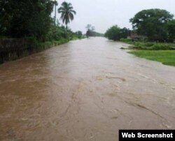 Ríos y arroyos desbordados por las lluvias en Pinar del Río.