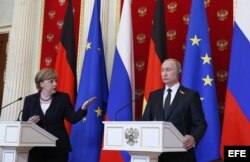 Ángela Merkel junto a Putin durante su visita a Moscú.