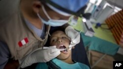 El doloroso método de relleno dental con metal o material plástico quedaría en el pasado.
