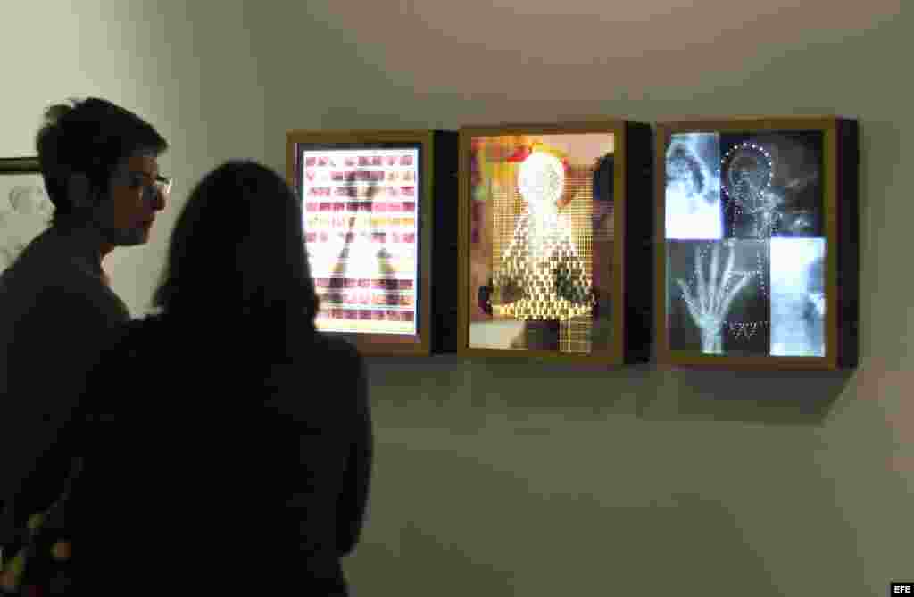 Obra el "Altar" del artista cubana Abel Rodr&iacute;guez, que integra la exposici&oacute;n "Virgen de la Caridad del Cobre"&nbsp; en el Centro Nacional de las Artes en Ciudad de M&eacute;xico.