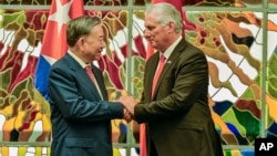 El gobernante Miguel Díaz-Canel recibió al presidente de Vietnam, To Lam, en el Palacio de la Revolución en La Habana, el 26 de septiembre de 2024. Adalberto Roque/Pool Photo via AP