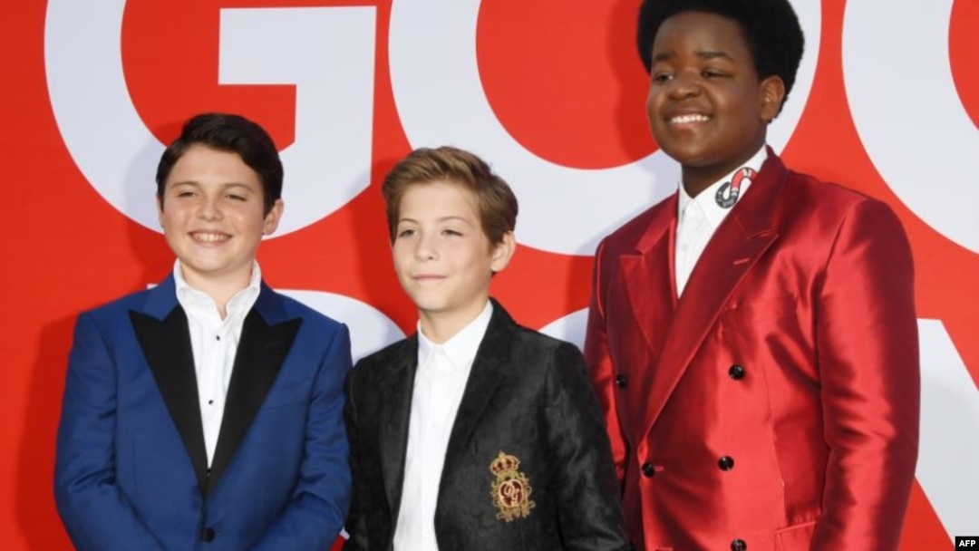 Actores Brady Noon, Jacob Tremblay y Keith L. Tremblay durante la premiere de "Good Boys"