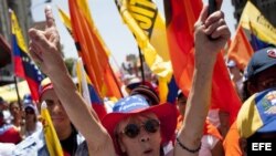 Tras más de mes y medio de movilizaciones contra el gobierno del presidente Nicolás Maduro, que dejan 31 muertos y cientos de heridos, los venezolanos volvieron a salir por miles a las calles de Caracas y de otras localidades, como Valencia (norte), Mérida y San Cristóbal (oeste).