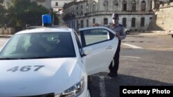Presencia policial en Cuba.