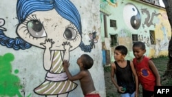 Niños jugando en La Habana. 