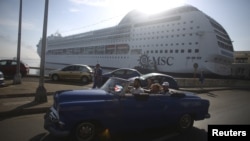 El crucero MSC Opera Vessel en el Muelle de La Habana en diciembre de 2015. REUTERS/Alexandre Meneghini