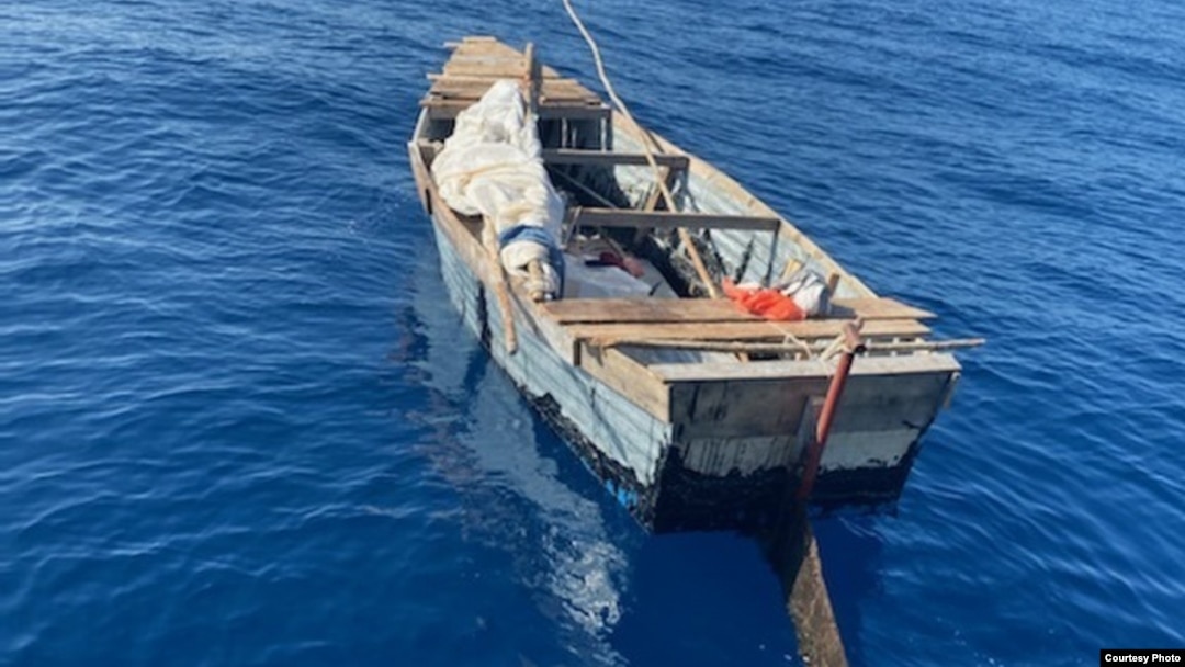 Precaria embarcación en que los cubanos escapaban de la isla rumbo a EEUU.