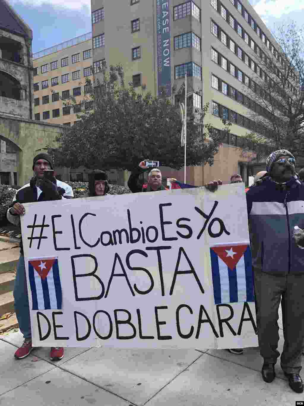 Exiliados cubanos se manifiestan en Washington para exigir la liberaci&#243;n de Jos&#233; Daniel Ferrer. (Foto: Michelle Sagu&#233;)