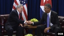 Barack Obama y Raúl Castro, en la sede de Naciones Unidas; Nueva York, septiembre de 2015.