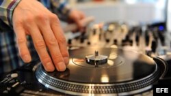 Foto de un tocadiscos.