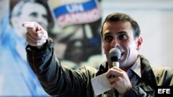 Henrique Capriles se enfrentará a Hugo Chávez en los próximos comicios