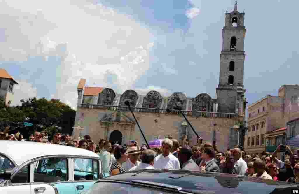 El secretario estadounidense de Estado, John Kerry, en el centro histórico de La Habana (Cuba).