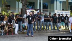 La protesta de los artistas de hip hop, frente al Instituto Cubano de la Música.
