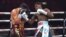 Yoenli Hernández (derecha), invicto en diez combates como profesional, buscará seguir su ascenso en la división mediana.