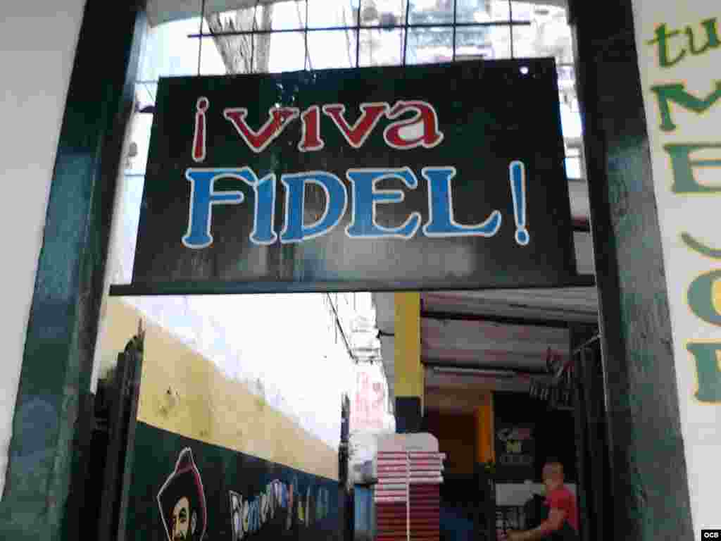 Pancartas de Fidel Castro en las calles cubanas.
