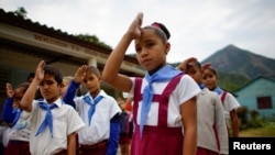 Una niña en la escuela de Santo Domingo en Villa Clara. REUTERS/Alexandre Meneghini