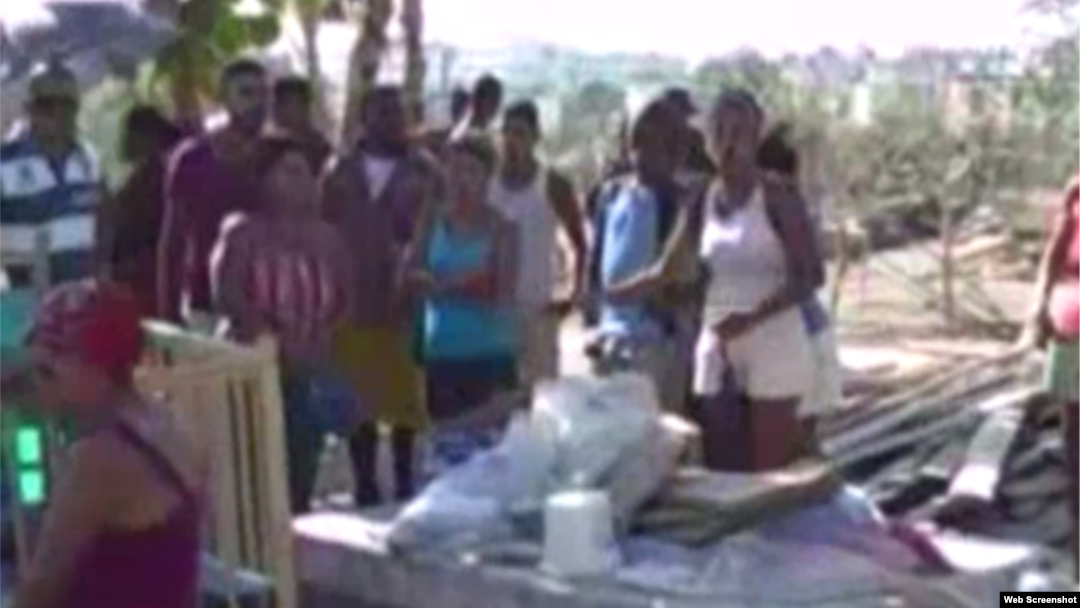 Reporta Cuba. Desalojados.