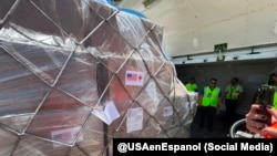 Un lote con parte de la asistencia humanitaria de EEUU que será entregada al pueblo de Cuba.