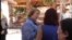 Michelle Bachelet visita las zonas más afectadas por el terremoto