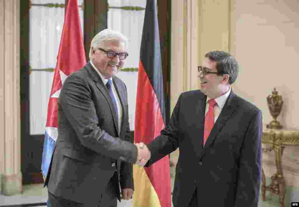 Steinmeier visita Cuba para mejorar el vínculo bilateral entre ambos países y apoyar el proceso de apertura en la isla. 