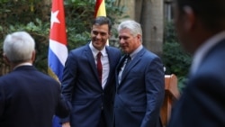 El primer ministro español Pedro Sánchez junto al gobernante cubano Miguel Díaz-Canel, en La Habana, en noviembre de 2018.(REUTERS/Alexandre Meneghini).