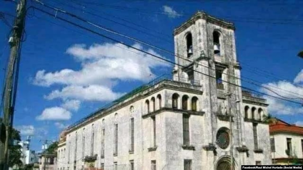 Iglesia de Nuestra Señora de la Medalla Milagrosa, en Santos Suárez, La Habana.
