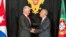 El dictador cubano Miguel Díaz-Canel y el gobernante de Portugal, Marcelo Rebelo de Sousa, en Lisboa el 14 de julio de 2023. (REUTERS/Miguel Pereira).