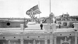 Bandera norteamericana es arriada, el 20 de mayo de 1902.