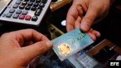 Iranians purchasing gold to safeguard their savings ahead of US sanctions loom