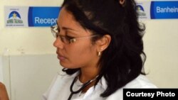 Yandra Alayo, médica asignada a Pernambuco por el programa Más Médicos, escapó de Brasil a Miami.