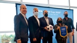 Victor Montagliani, vicepresidente de la FIFA, en conferencia de prensa sobre Mundial de Fútbol 2026, en Miami. (AP/Lynne Sladky)