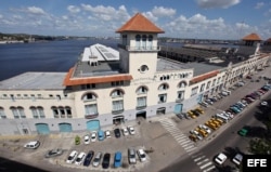Foto del edificio de la Aduana, ubicado en la Avenida del Puerto, en La Habana (Cuba) que será restaurado como parte de un proyecto para reanimar la zona y potenciar su uso recreativo, social y turístico.