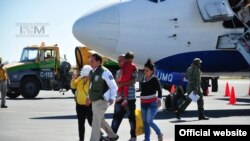 Migrantes cubanos arriban a Nuevo Laredo, México, procedentes de Costa Rica.