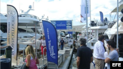La Feria Internacional de Yates en Miami Beach es parte del International Boat Show de Miami (EFE).