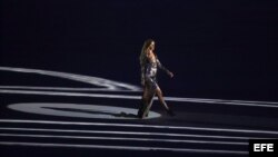 La modelo brasileña Gisele Bundchen se presenta durante la ceremonia inaugural de los Juegos Olímpicos Río 2016, hoy viernes 5 de agosto de 2016, en el estadio Maracaná de Río de Janeiro. 
